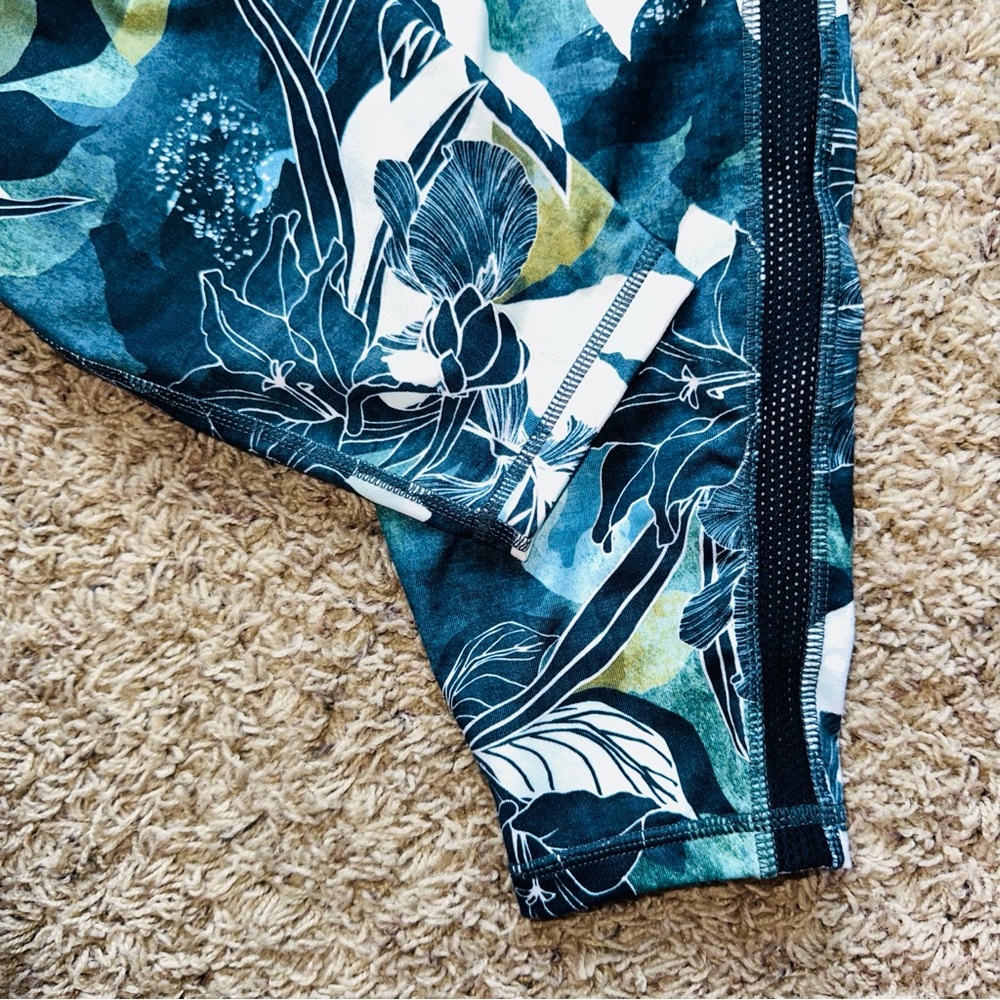 Athleta Floral Leggings XL Workout Yoga High Rise Mesh Chaturanga 7/8 Tight - Picture 9 of 13